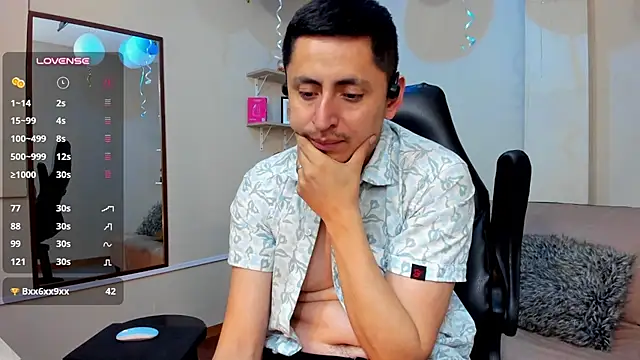 kevin_23_ Live XXX-Chat