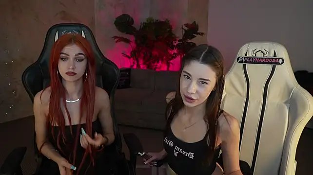 Selena_Glow Chat XXX live