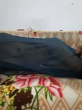 Silencesex21 Adlı Modelin Canlı XXX Sohbeti