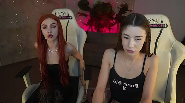 Selena_Glow Chat XXX in diretta