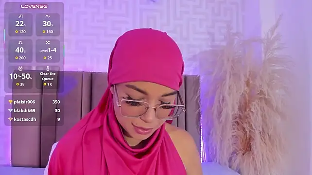 naishaa_ live XXX chat