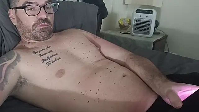 Živý XXX chat TheTransylvanian