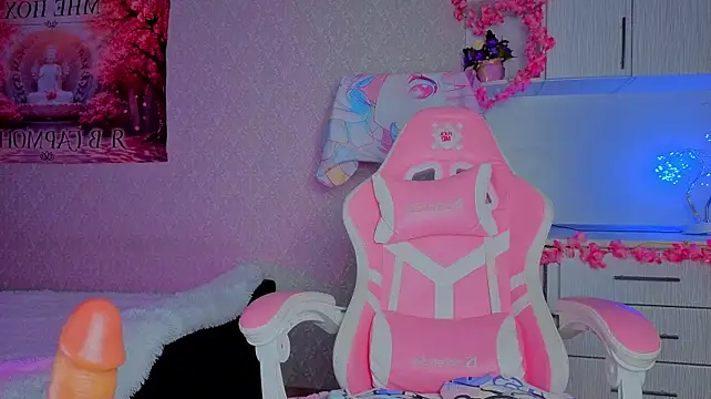 Hi_Kitti Adlı Modelin Canlı XXX Sohbeti