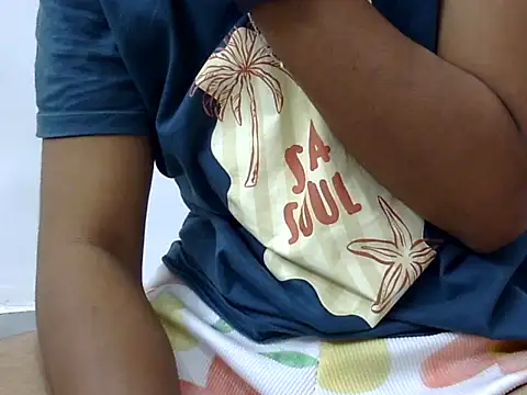 Chat +18 de Natasa_Rathi ao vivo