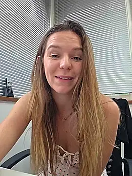 lucie_mehott: απευθείας συνομιλία ΧΧΧ