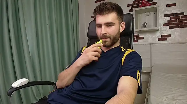 KyloEast's Live XXX Chat