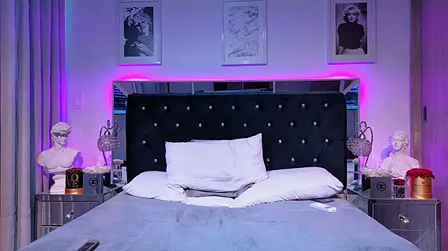 Chat +18 de SophiaRichie__ ao vivo