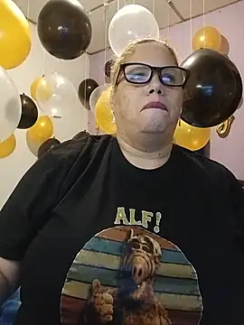 EllisW8's Live XXX Chat