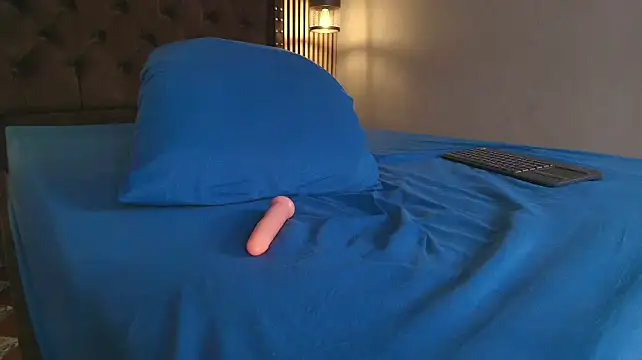 Kimmie_star Show in webcam