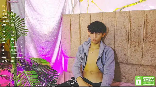 ETHANN_TAY1's Live XXX Chat