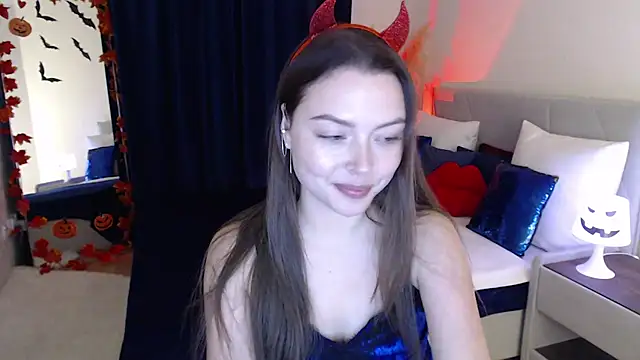Chat +18 de Ava_Loone ao vivo