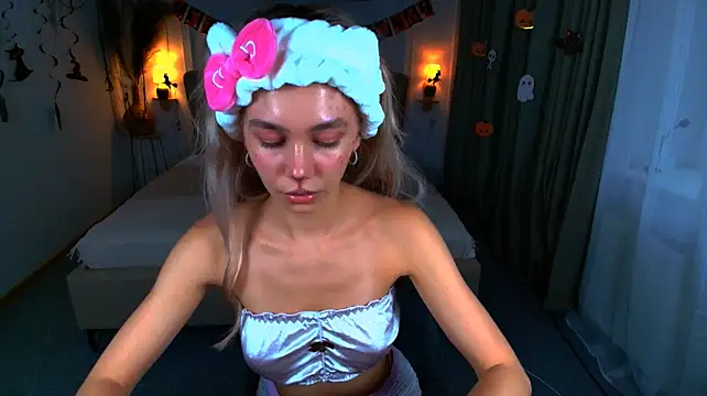 LuluAlis' Live XXX Chat