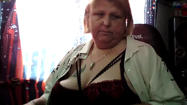 Chat XXX ao vivo de Sylviastar46