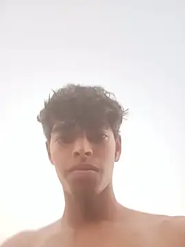 monster_33 live XXX chat