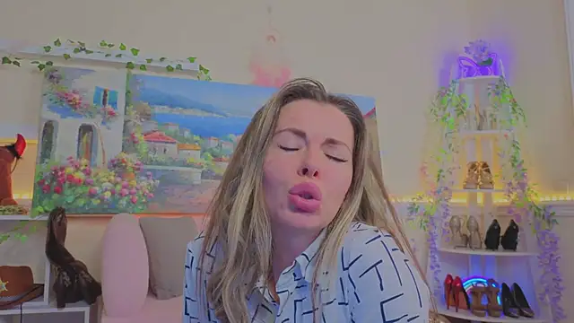 Živý XXX chat Real_Tini