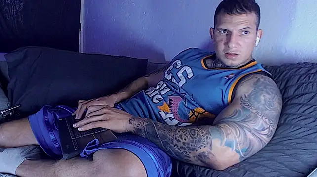 Shane_Clay Adlı Modelin Canlı XXX Sohbeti