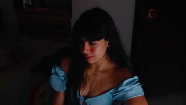 meganmiauu Adlı Modelin Canlı XXX Sohbeti