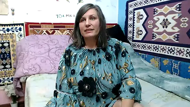 Adelinemilf's Live XXX Chat