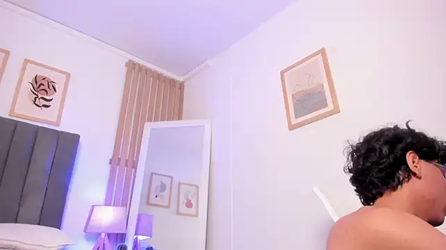 Adams__Bobby 现场XXX聊天