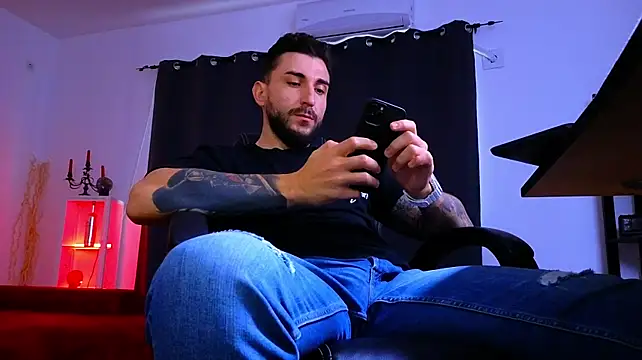 MightyAaron66 Chat XXX in diretta
