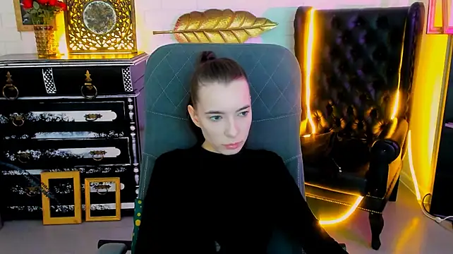 ElzaMadison Chat XXX in diretta
