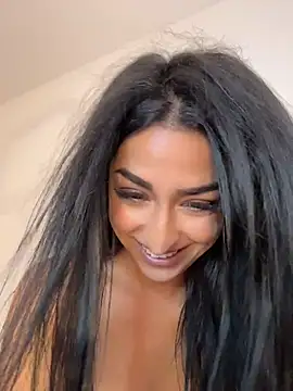 Mia_spicyy: απευθείας συνομιλία ΧΧΧ