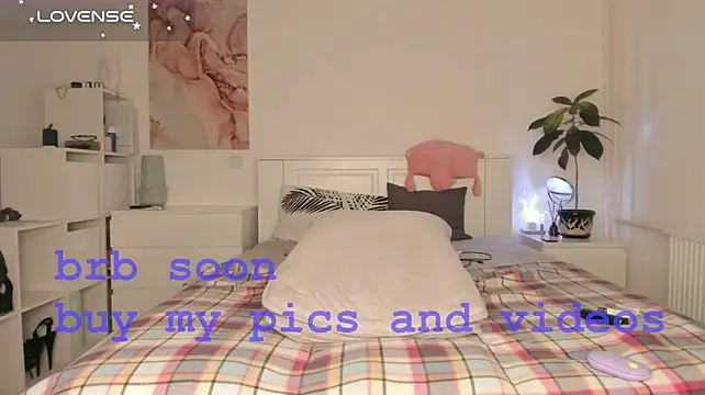 Nicky_Stone Adlı Modelin Canlı XXX Sohbeti