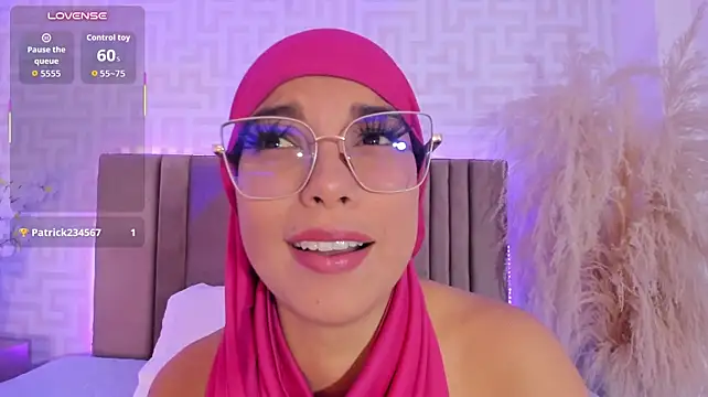 XXX chat uživo modela naishaa_