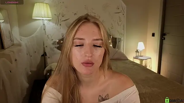 Stacy_River Adlı Modelin Canlı XXX Sohbeti