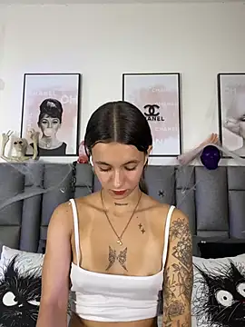 JuliaColemann's Live XXX Chat