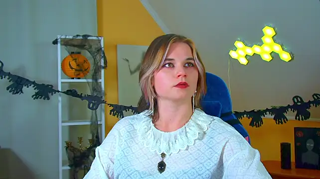 AliceAllard Adlı Modelin Canlı XXX Sohbeti