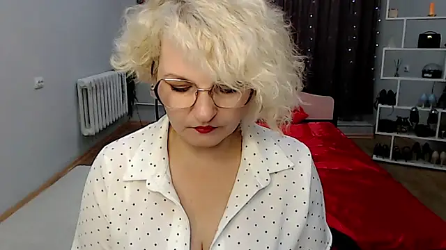 BlondeBrilliant7 Adlı Modelin Canlı XXX Sohbeti