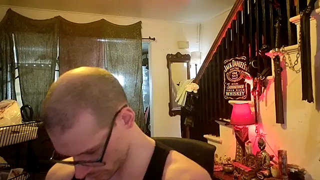 XXX chat uživo modela MasterDaddyCool