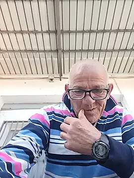 giorgioalvar Chat XXX in diretta