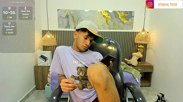 JDWhite18's Live XXX Chat