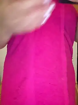 AngelKavee Adlı Modelin Canlı XXX Sohbeti