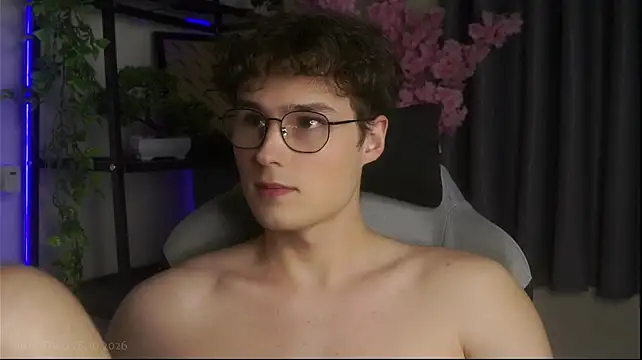 Nico_Theo's Live XXX Chat