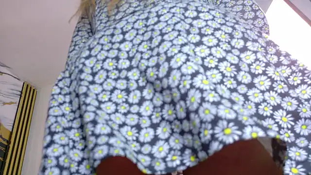 Kazsandraa's Live XXX Chat