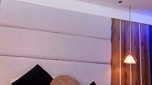 AbrillCute_'s Live XXX Chat