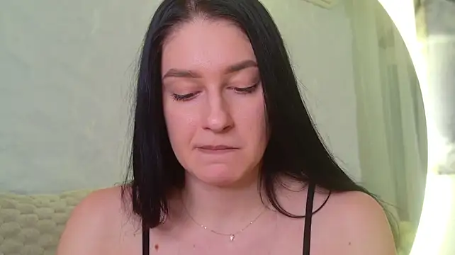 moniqque Adlı Modelin Canlı XXX Sohbeti