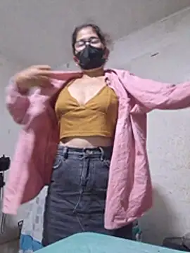 Mommy_shine Adlı Modelin Canlı XXX Sohbeti