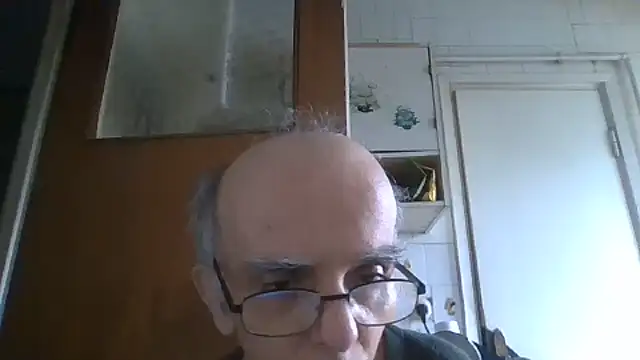mariusica1@xh Adlı Modelin Canlı XXX Sohbeti