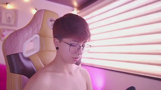 tommy_blue's Live XXX Chat