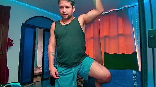 XXX chat uživo modela LucasGaeel