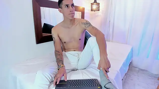 Chat +18 de Phillip_Jr ao vivo