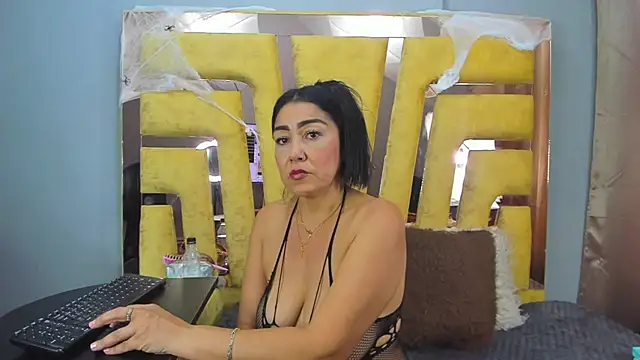 VikyThomsonn's Live XXX Chat