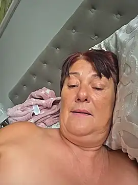 NaughtyNessa53xx Adlı Modelin Canlı XXX Sohbeti