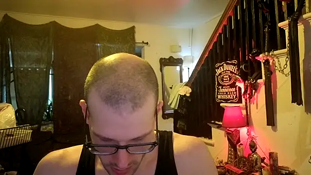XXX chat uživo modela MasterDaddyCool