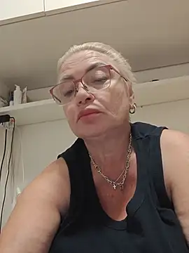 LindaL Adlı Modelin Canlı XXX Sohbeti
