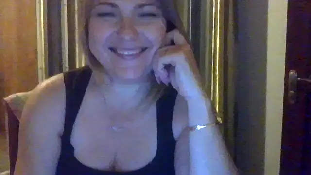 ElenaLove888's Live XXX Chat